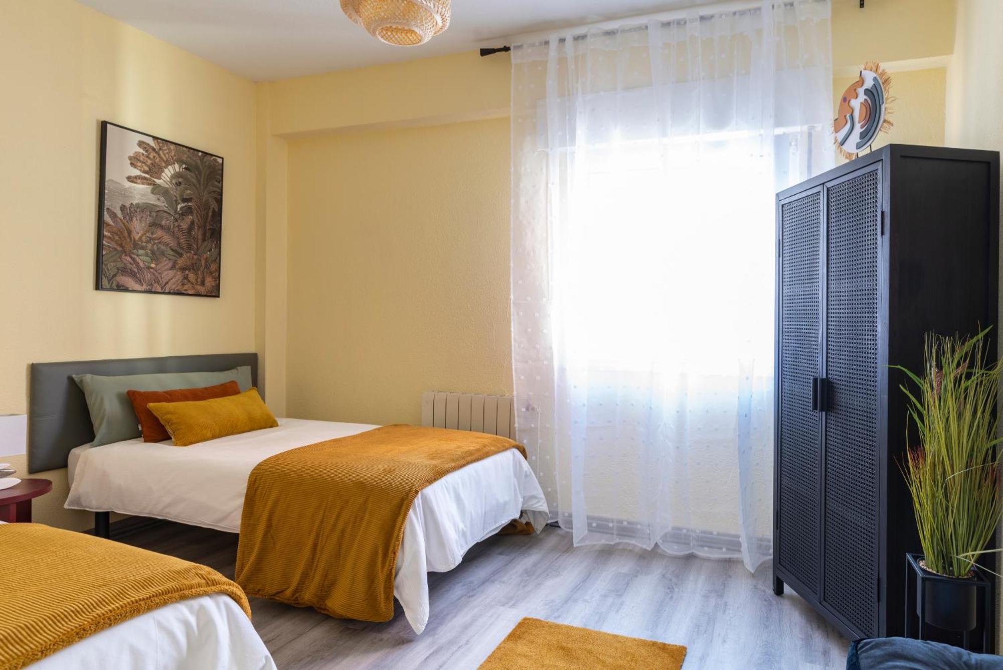 Apartamento Cerca Estaciones Santander Bagian luar foto